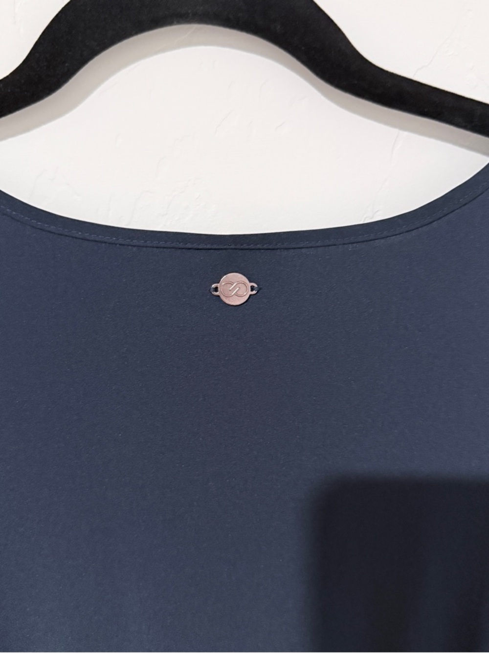 CALIA by Carrie Underwood Navy Activewear Top Size L - Picture 7 of 9